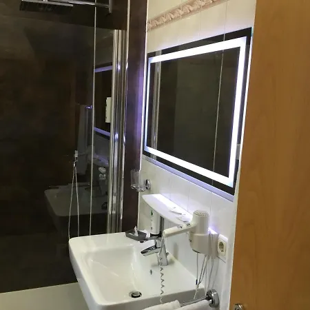 Haus Kim - Hotell 3*