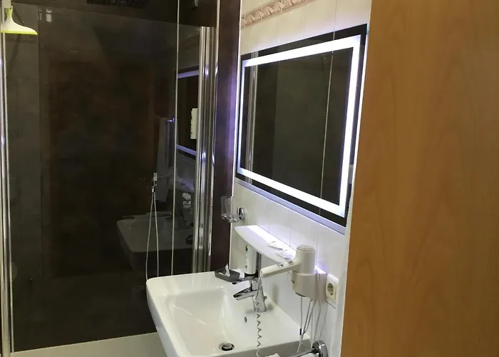 Haus Kim - 호텔 3*